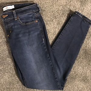 Vineyard Vines Skinny Dark Wash Jeans